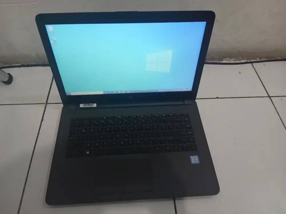 Dijual Hp 240 gb ( i5 gen 7/ 4gb/ 1tb)