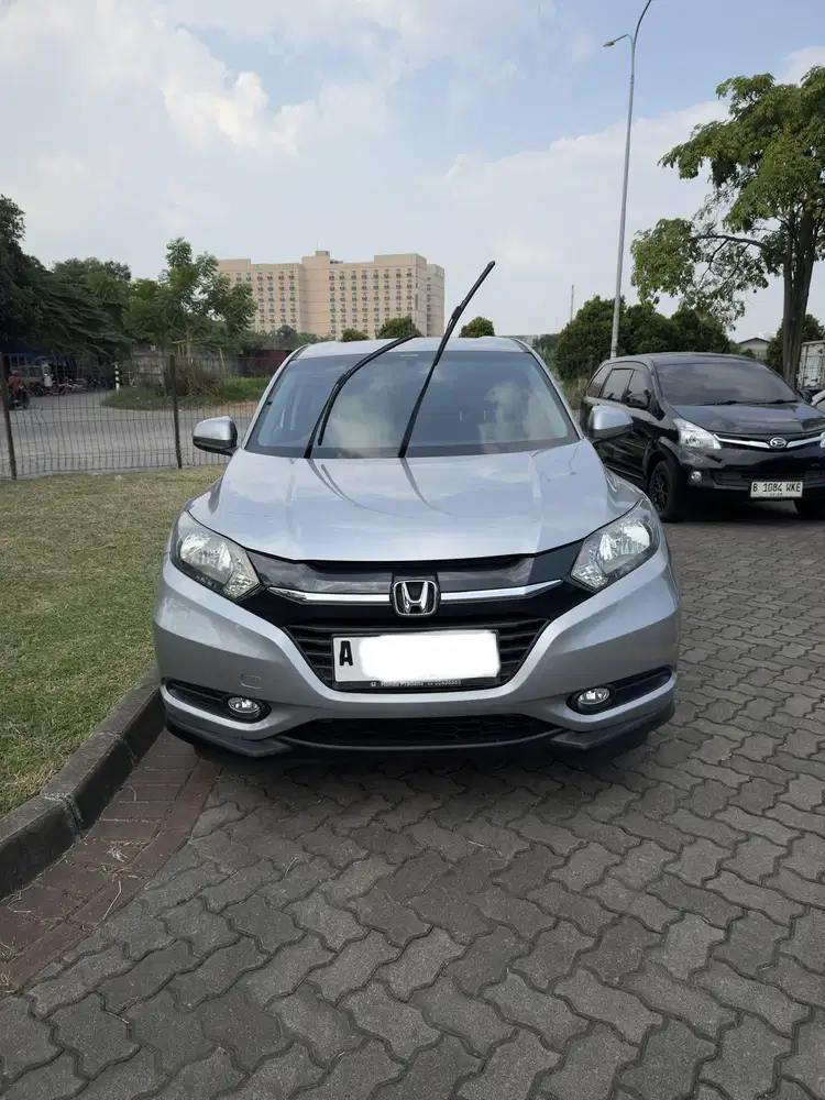HRV S CVT 2017 AT Matic Silver