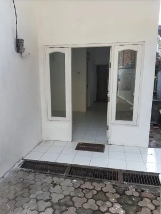 Rumah Kontrakan 2 KT  Bebas Banjir di Bekasi Free Parkir Mobil