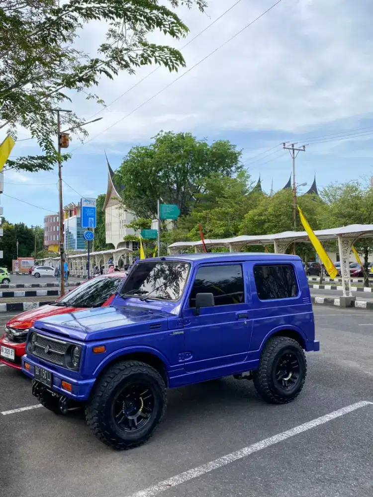 Mobil Jimny tahun 94 full modif upgrade ke 2003