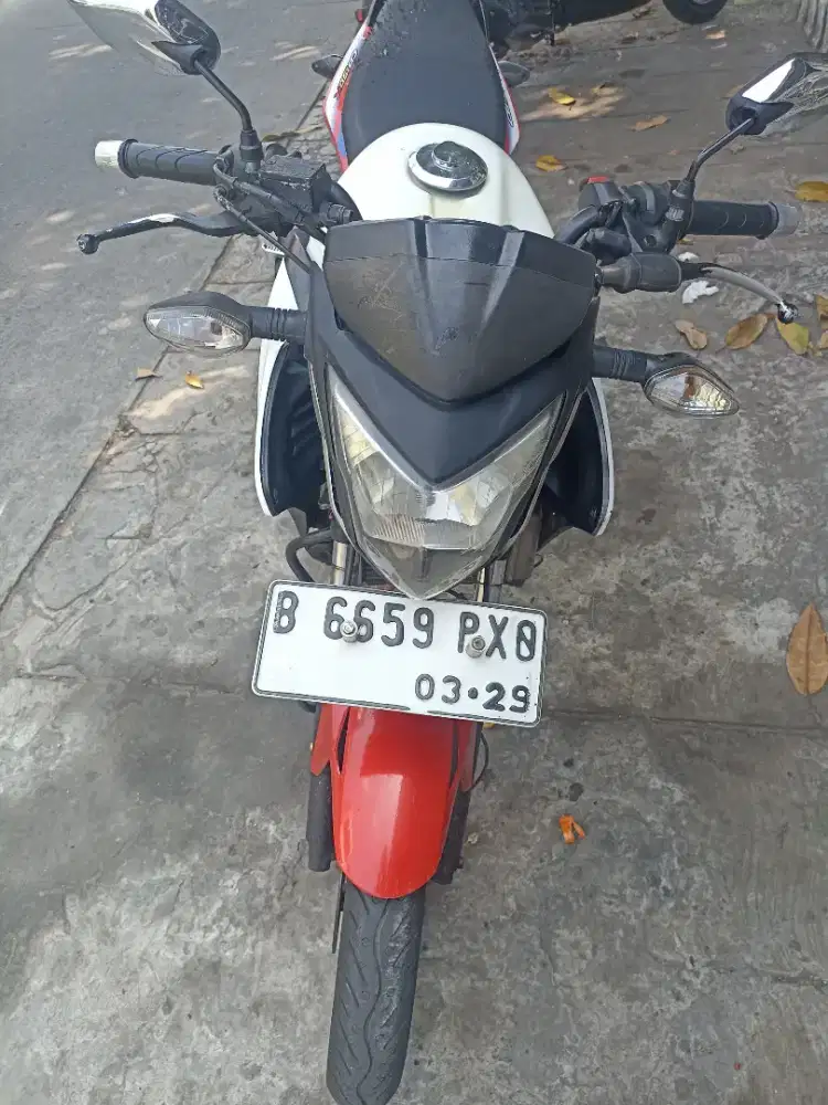 Honda cb 150 R 2014