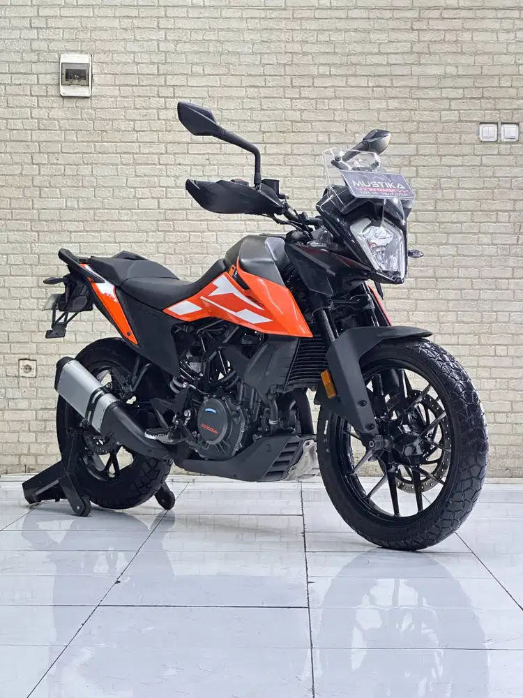 ADV 250 motor touring paling galak
