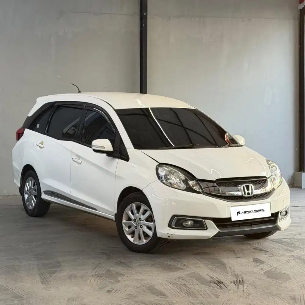 MOBILIO E 2015 / 2014 Matic Bagus Murah Kredit Bekas Surabaya Istimewa