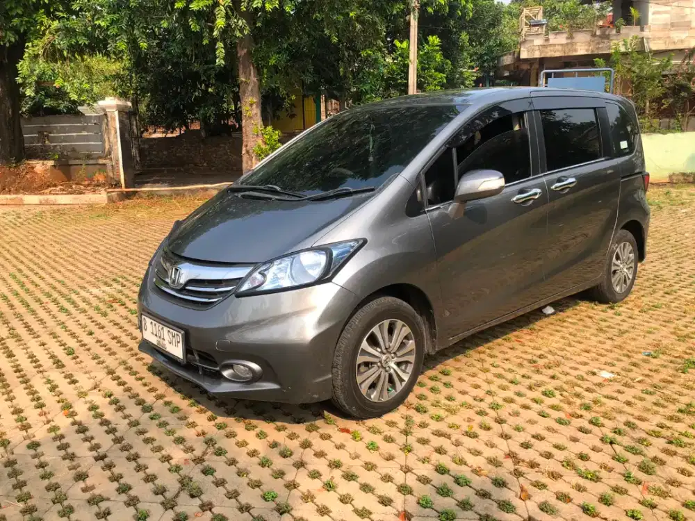 TDP 5 JUTA Honda Freed PSD AT 2013 Abu Ac Double