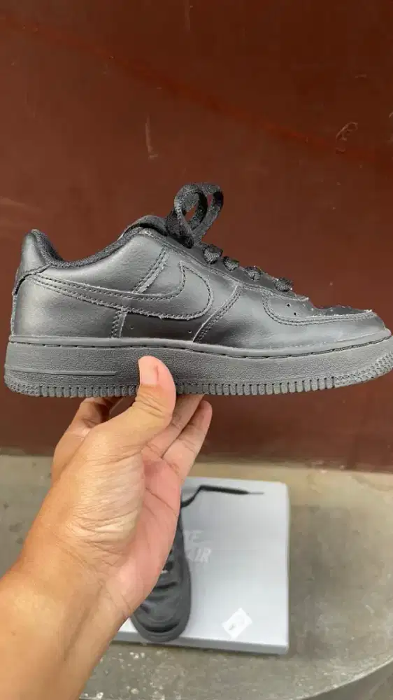 Nike low air force 1 triple black original authentic