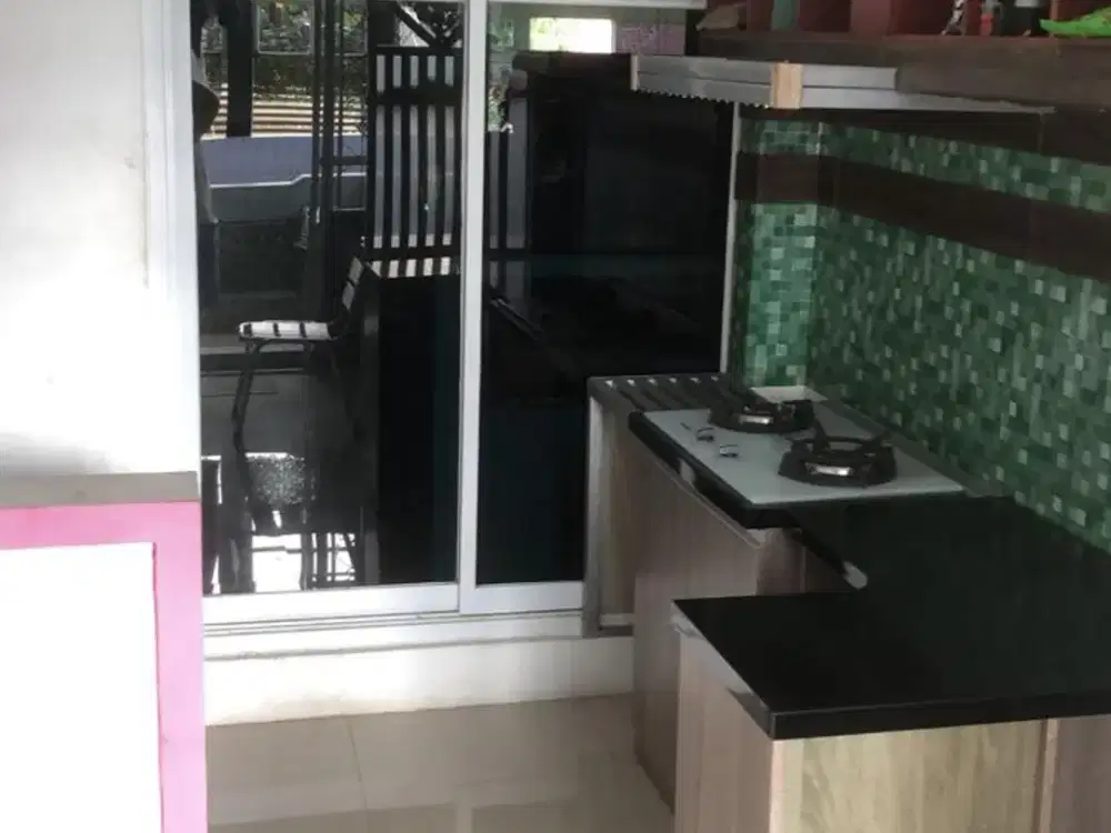 Rumah Untuk Usaha  gedung komersial di jalan utama ciputat raya. pondok Pinang Jakarta selatan