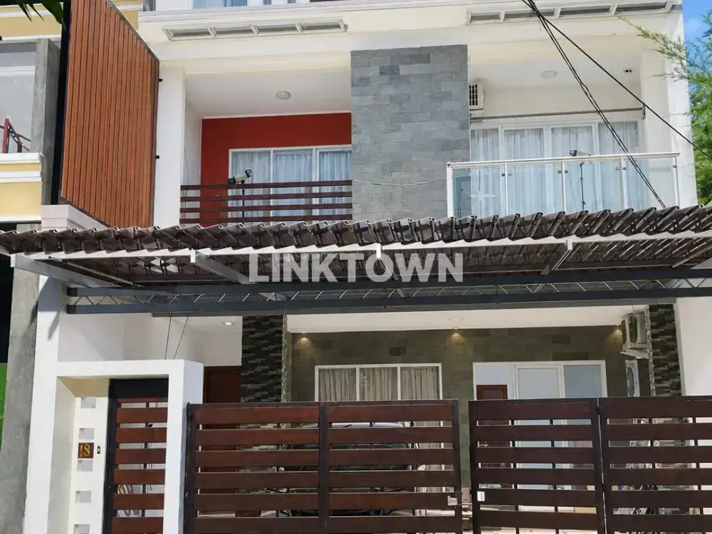 Rumah 3 Lantai Full Furnish Siap Huni