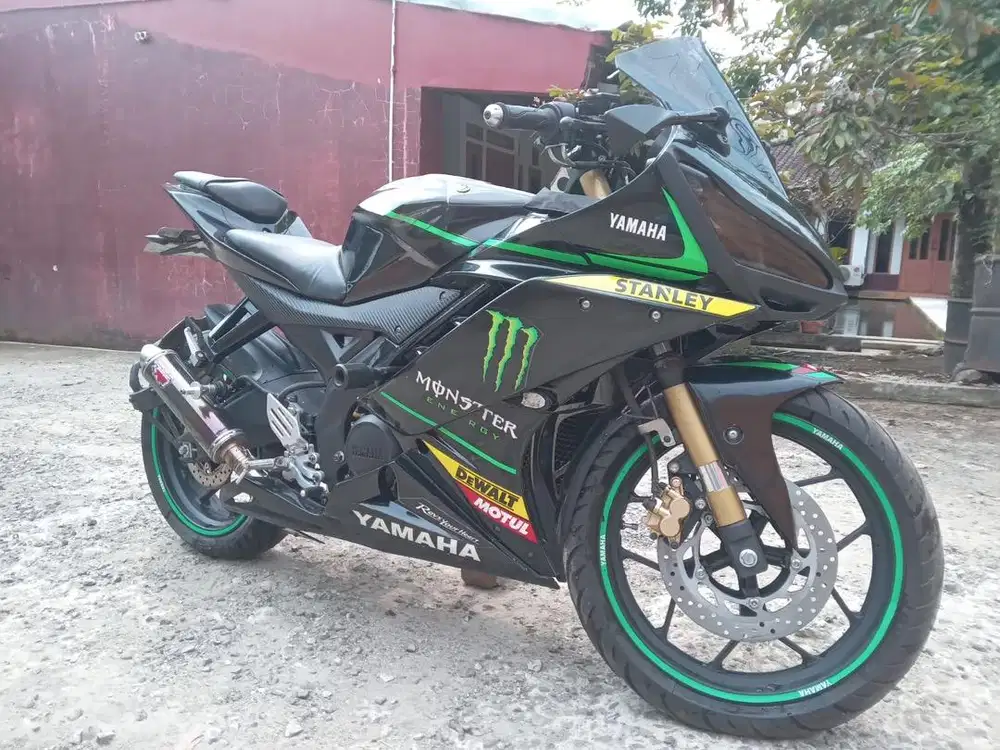 Yamaha R15 antik KM dibawah 300 simpenan