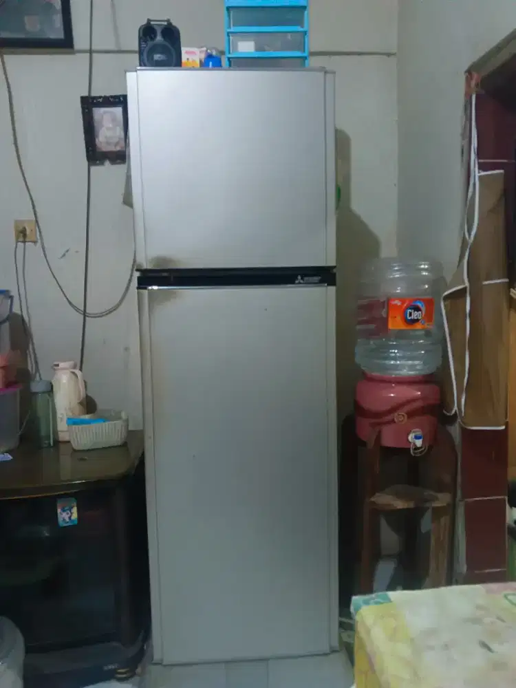 Dijual kulkas Mitsubishi elektrik model mrf 32 jsl