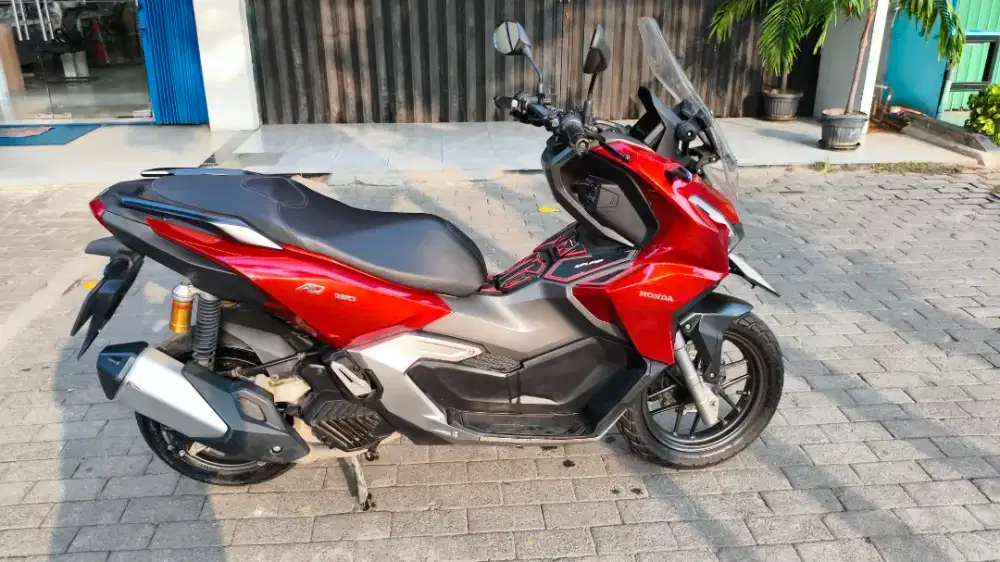 Honda adv 160 cbs km 9000an