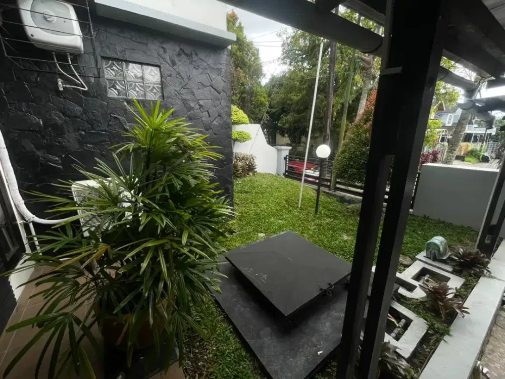 DIJUAL RUMAH DI BALIKPAPAN BARU DEKAT DENGAN MALL BB, LAPANGAN TENIS & KOLAM RENANG