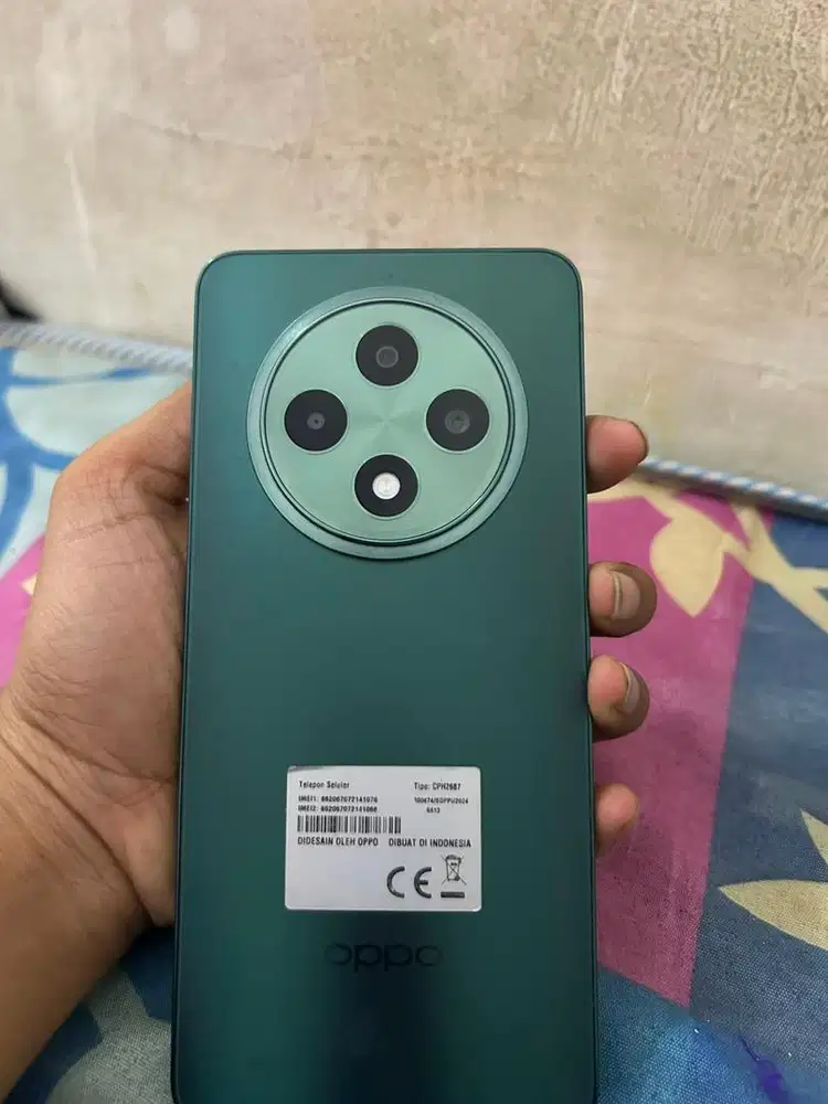 Oppo reno 12f 8/256 4G