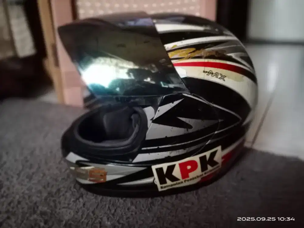Helm KYT + Sepatu OBRAL