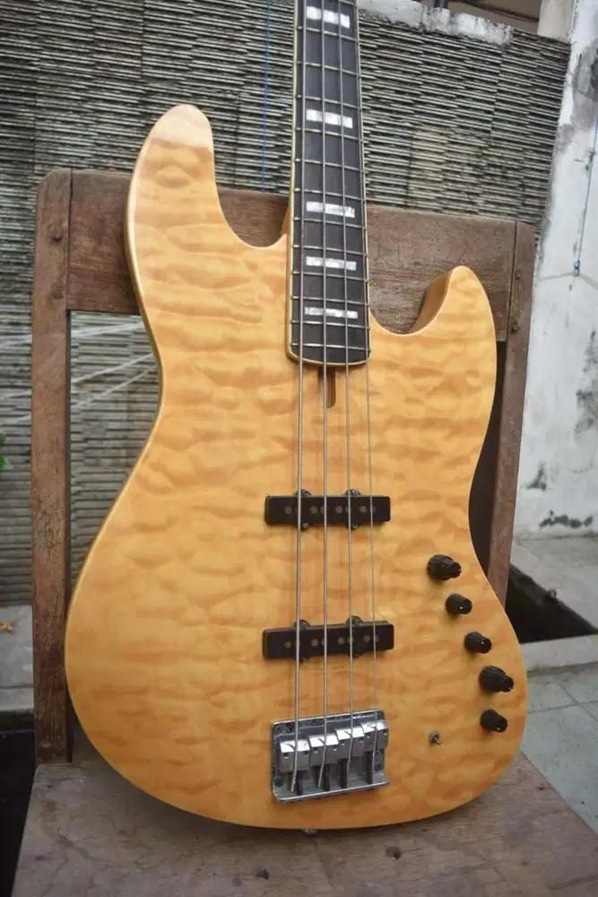 Bass Sire Marcus Miller V9 4 senar