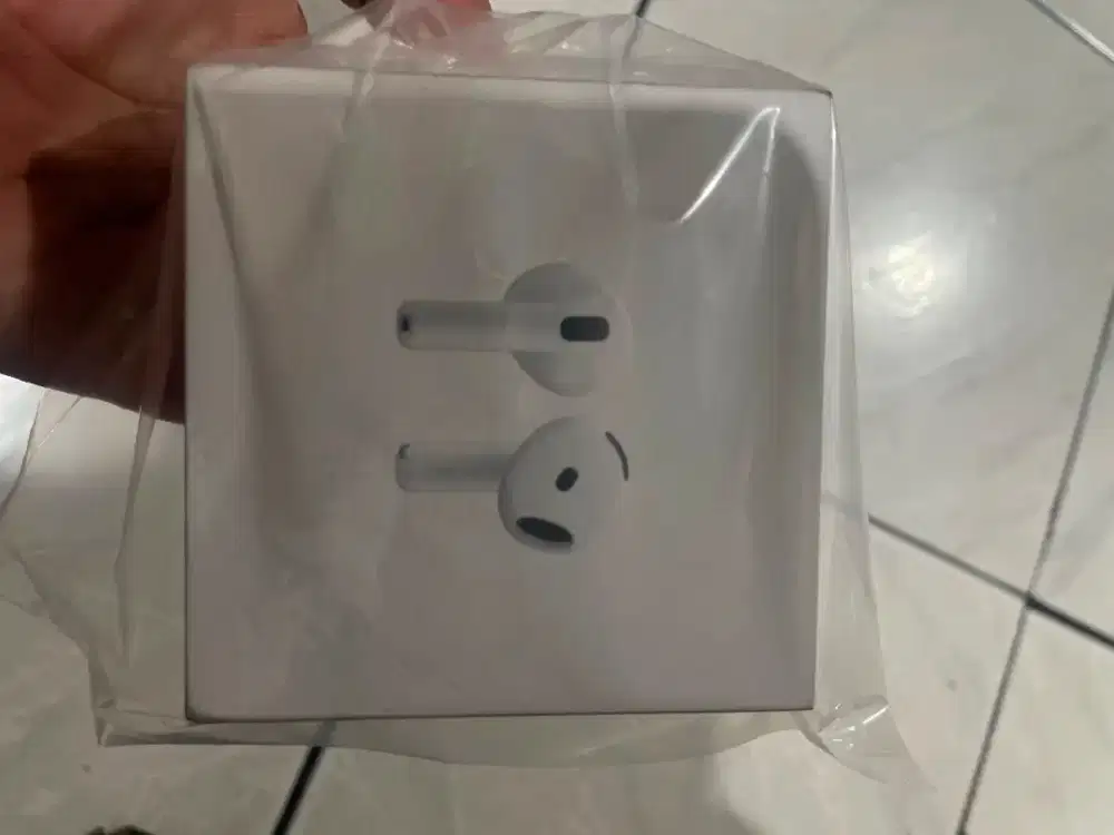 Airpods 4 BNIB New