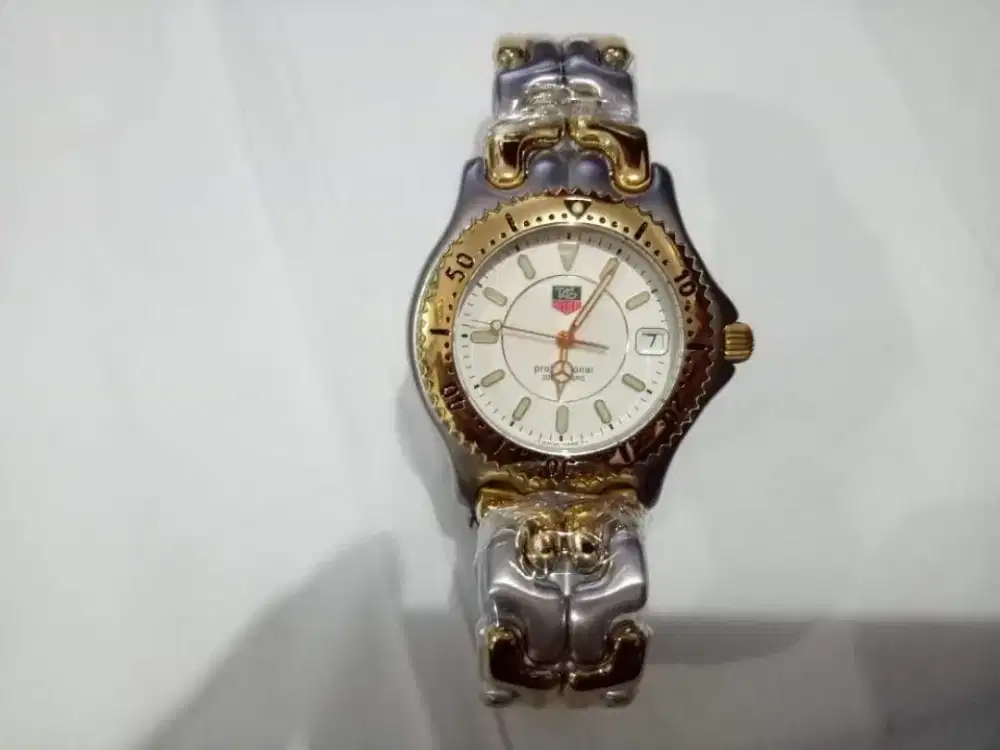 TAG Heuer Professional WG-1122 White Dial Two Tone 200M