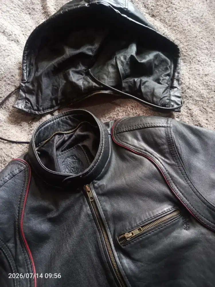Jaket Kulit Hoodie Size M