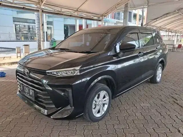 Dijual Santai: Toyota Avanza 1.3 E Bensin AT 2022 Hitam (Pemakaian Pri
