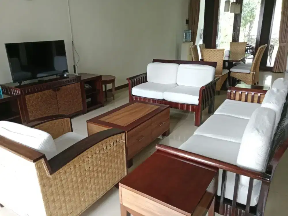 TERMURAH RUMAH LUX MEWAH 3 LANTAI FURNISH DI RESORT DAGO PAKAR BANDUNG STRATEGIS