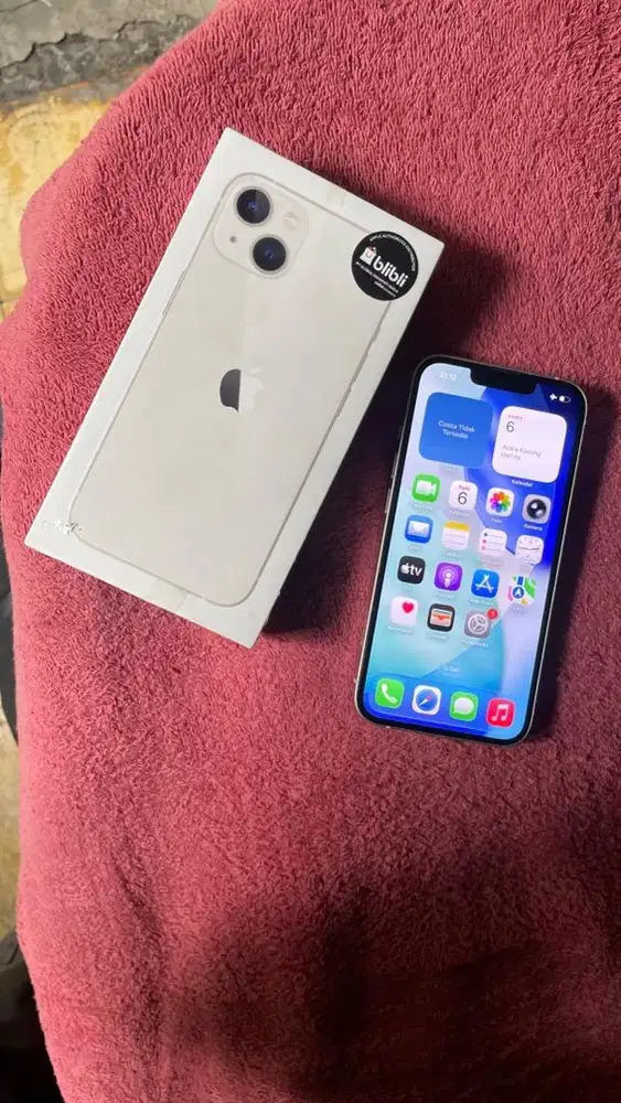 iPhone 13 Starlight 128GB (BLIBLI)