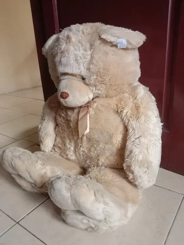 Boneka Beruang Besar