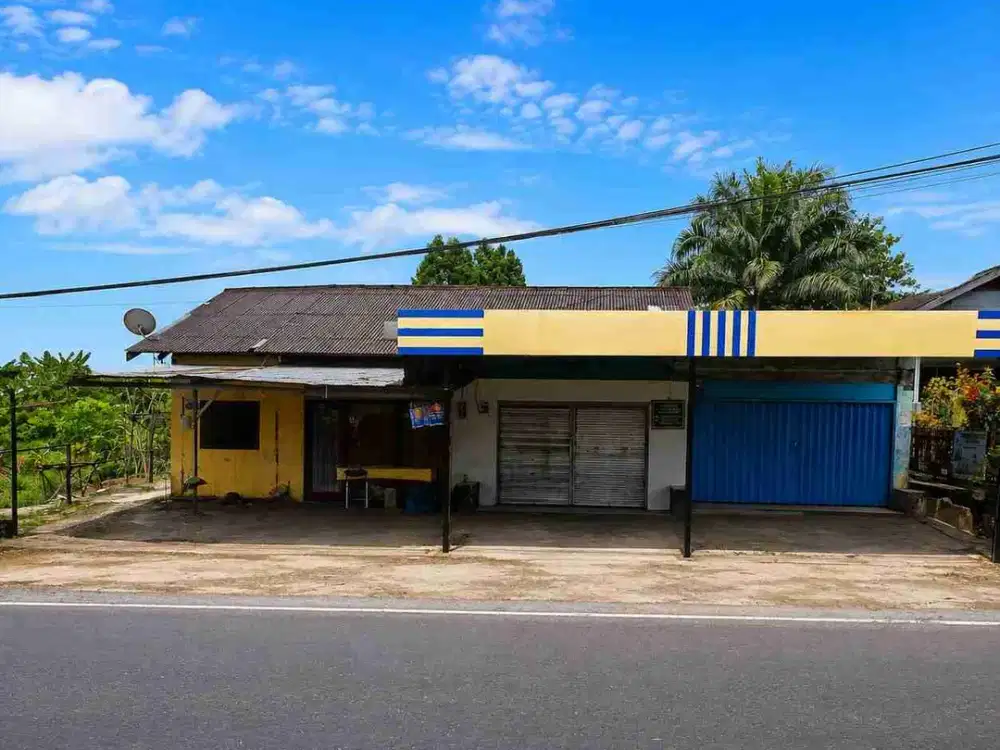 DIJUAL – Rumah + 3 Ruko Pinggir Jalan di Pangkalan Bun