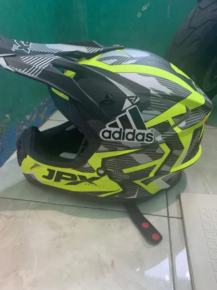 Helm JPX CROSS warna hijau