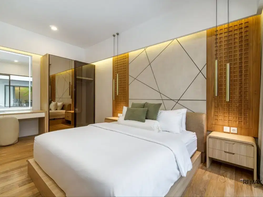 Three Bedroom Luxury Modern Villa For Sale In Seminyak, Kuta