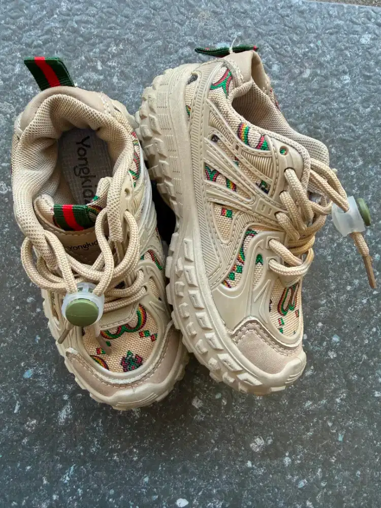 Sepatu anak merk Yongki Kids