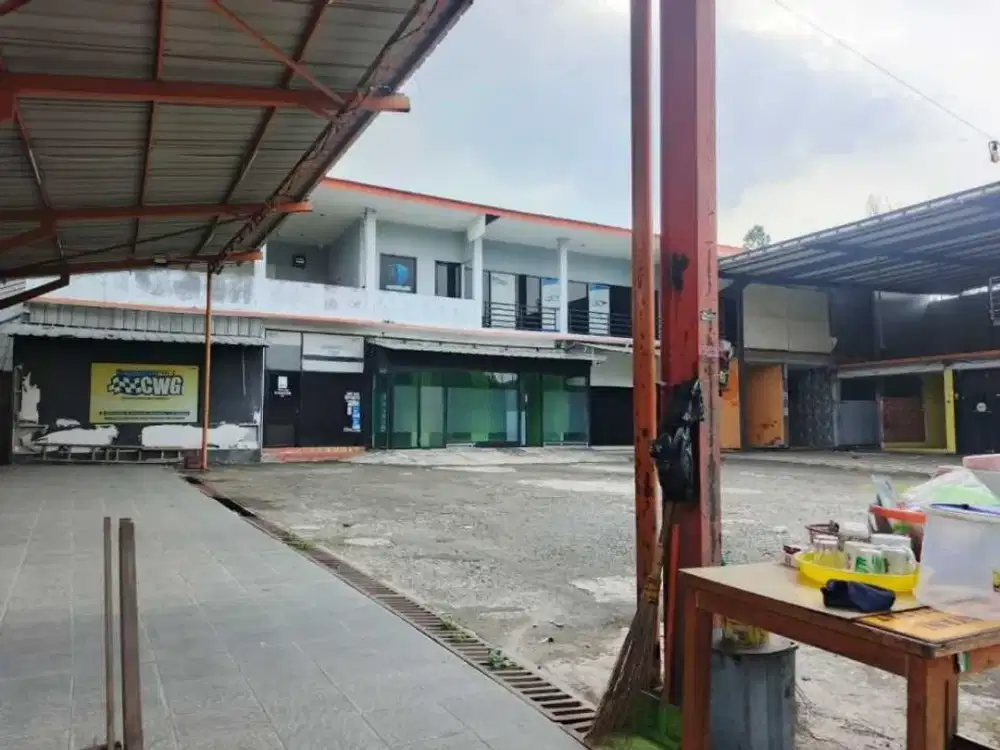 Bangunan Usaha Besar di Jakarta Timur - SHM, IMB, Harga Nego!