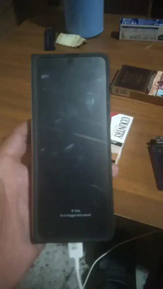Samsung z fold 4 minus layar dalam