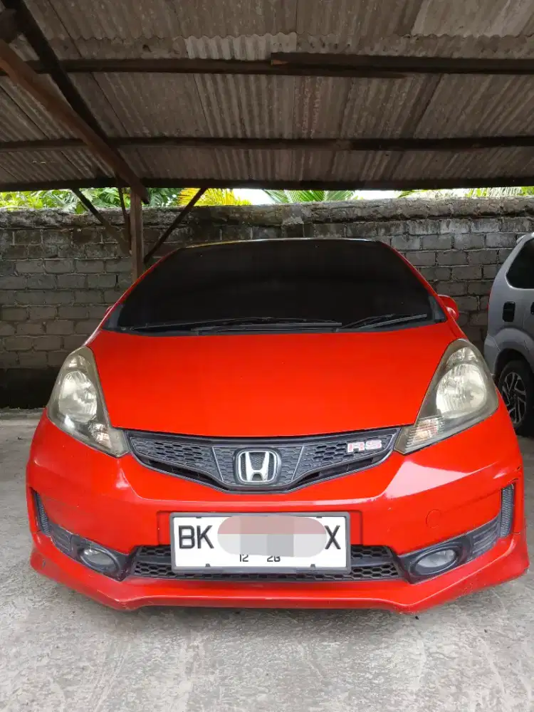 Dijual Jazz manual 2013 wrn merah