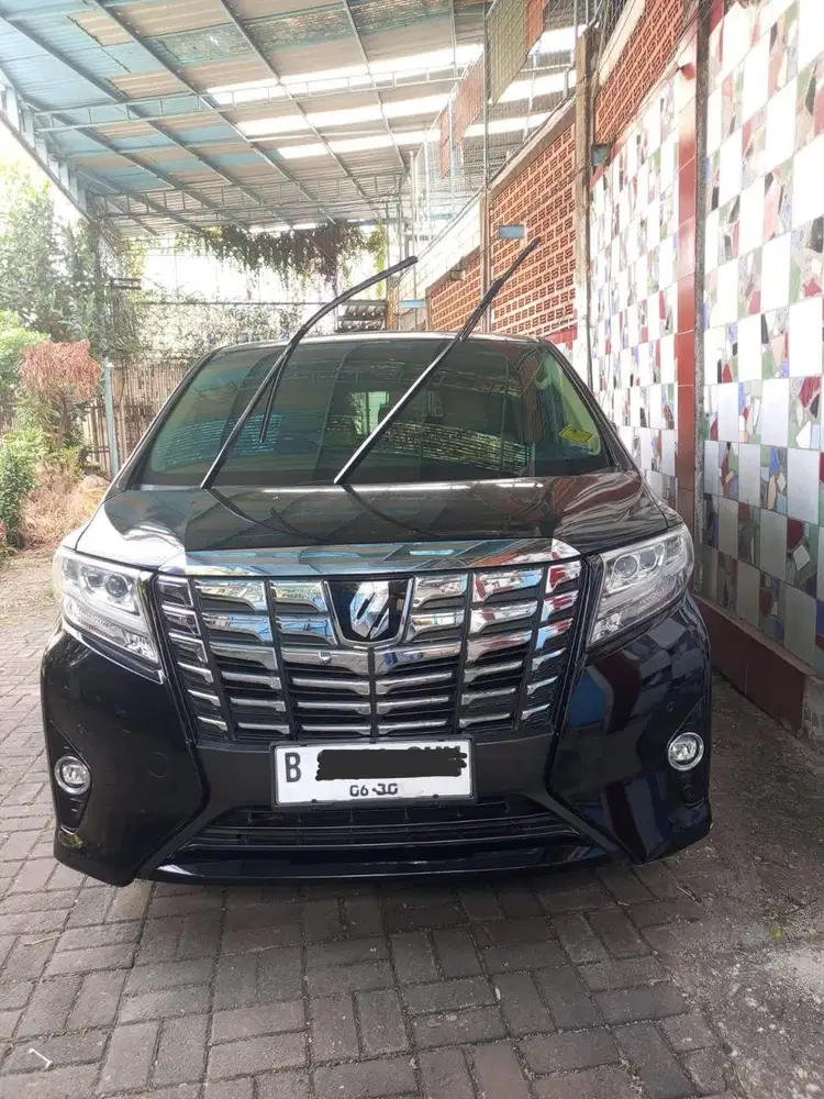 Alphard Hitam 2015