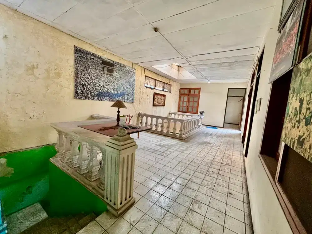 Lokasi Strategis Rumah jalan jemursari selatan dengan Lokasi Strategis