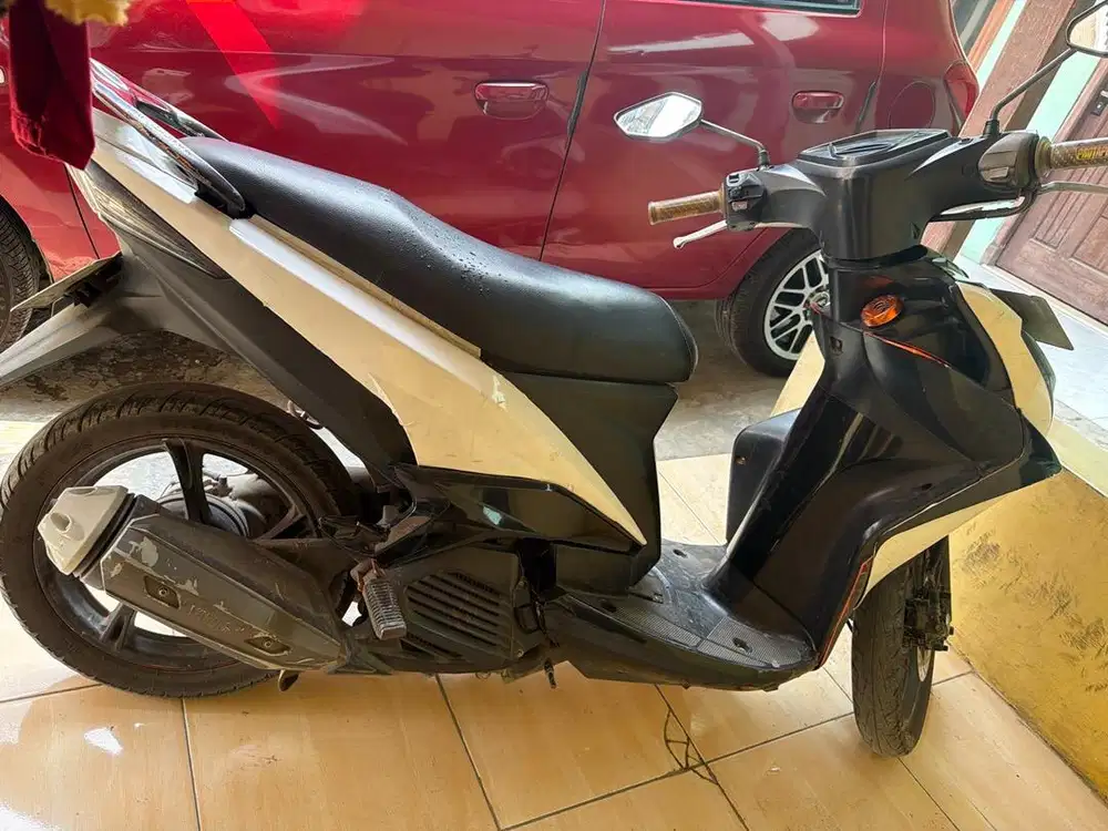Xeon 2013 warna putih