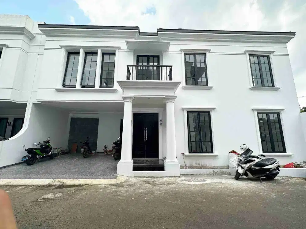 DIJUAL RUMAH MEWAH AMERICAN CLASSIC CLUSTER EXLUSIVE CIPAYUNG JAKARTA TIMUR