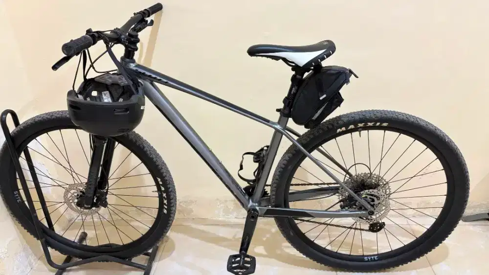Sepeda Gunung Scott Scale 965 size M all aksesoris Shimano
