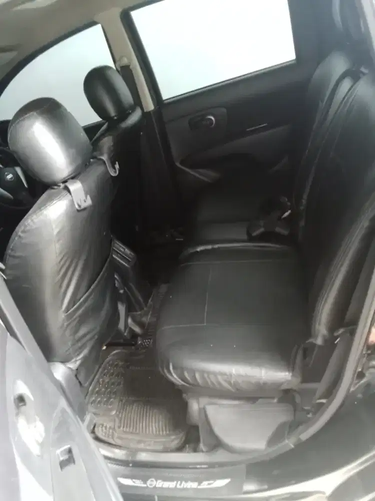 Nissan Livina X gear AT 2014 hitam