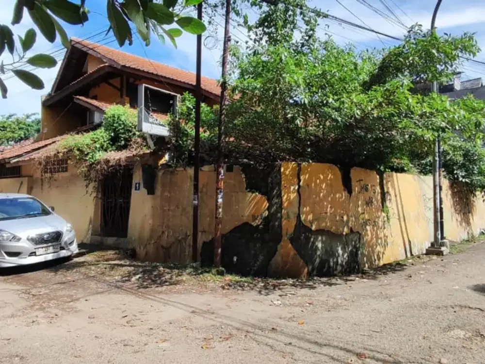 RUMAH LAMA HITUNG TANAH PASIRLUYU SAYAP BKR SURYALAYA