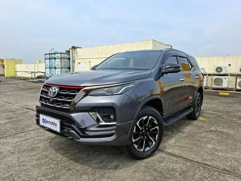 DP RENDAH - Toyota Fortuner 2.4 4x2 VRZ TRD Solar-AT 2021