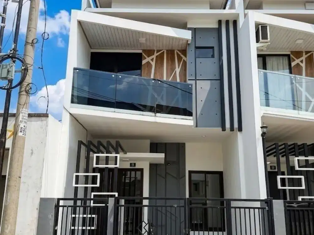 Rumah Kutisari Surabaya Selatan Bangunan Baru Row 3mobil