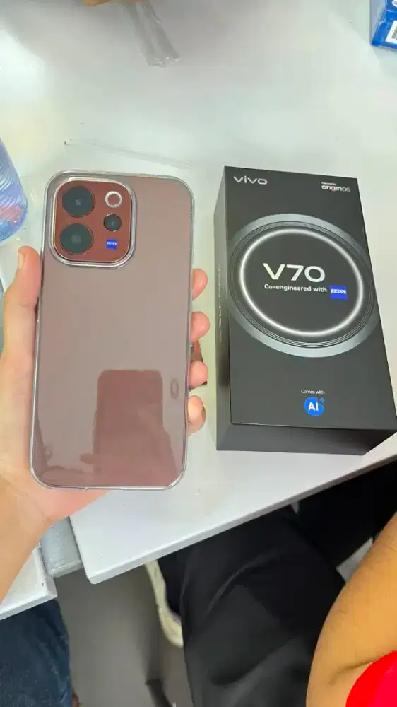 V70 5G free case, antigores, kuota 6bln! Cukup modal KTP aja!