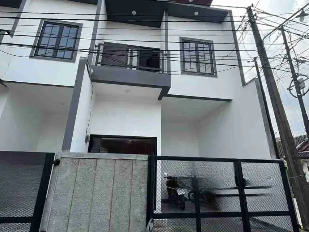Dijual Rumah Baru 2 Lantai SHM 3 KT di Harapan Indah Bekasi