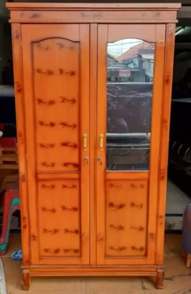 Di jual lemari 2 pintu
