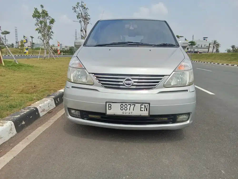 Nissan Serena HWS AT 2011 Silver