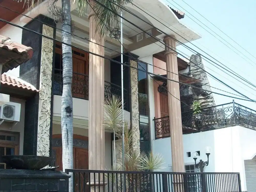 Rumah di Rungkut Asri Tengah