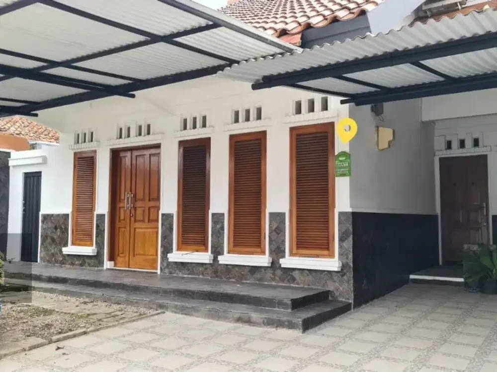 DIJUAL RUMAH KLASIK MODERN STRATEGIS DI ARCAMANIK DEKAT ANTAPANI BANDUNG Akses Mudah