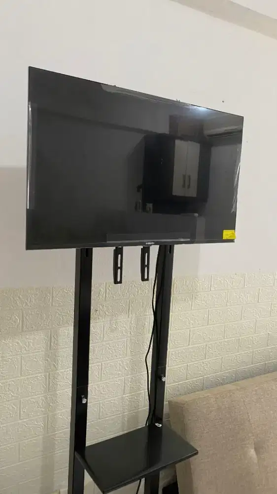 Dijual tv Xiaomi like new