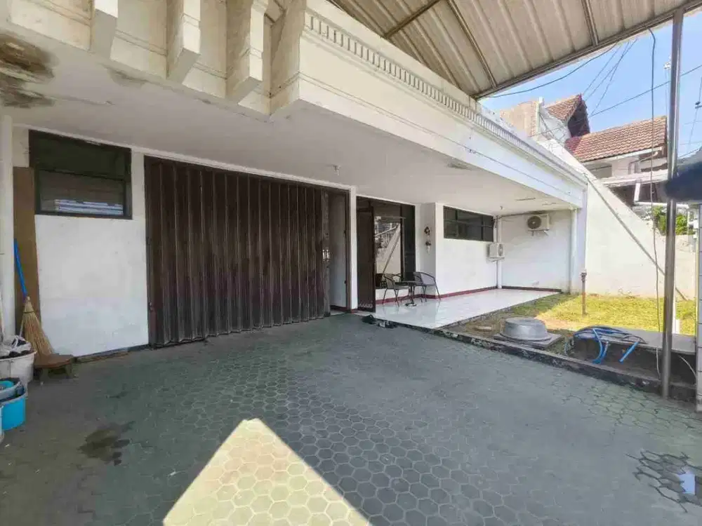 Rumah DHARMAHUSADA indah Barat Kondisi Bagus Terawat. Surabaya.