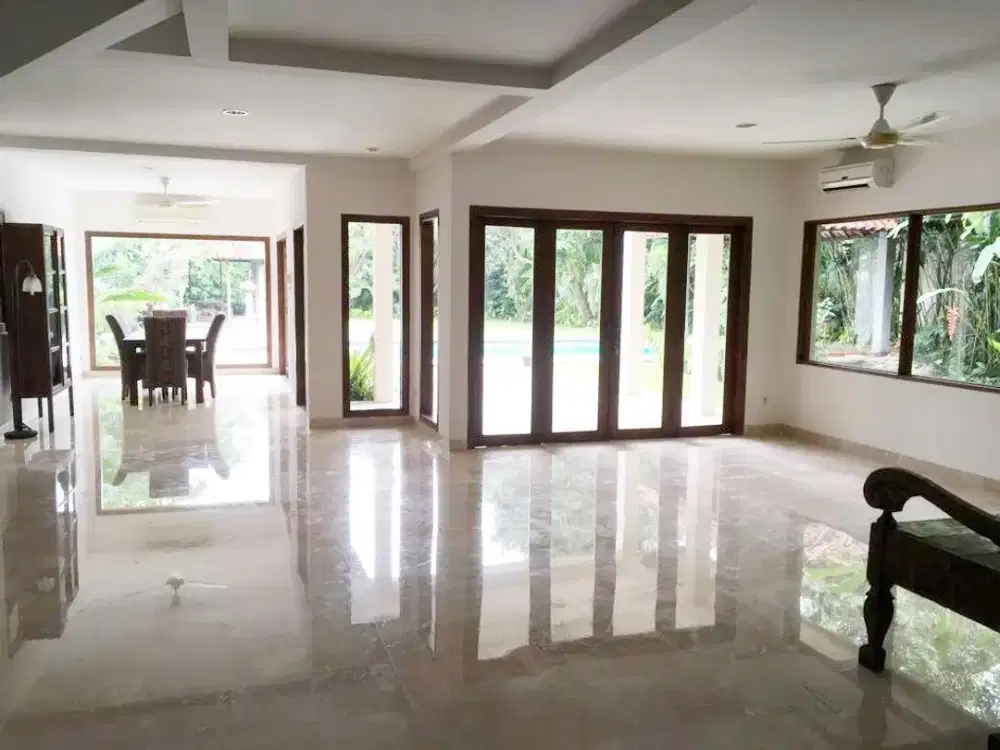 Nice and Cozy House with Pool and Nice Garden, Located in Cipete